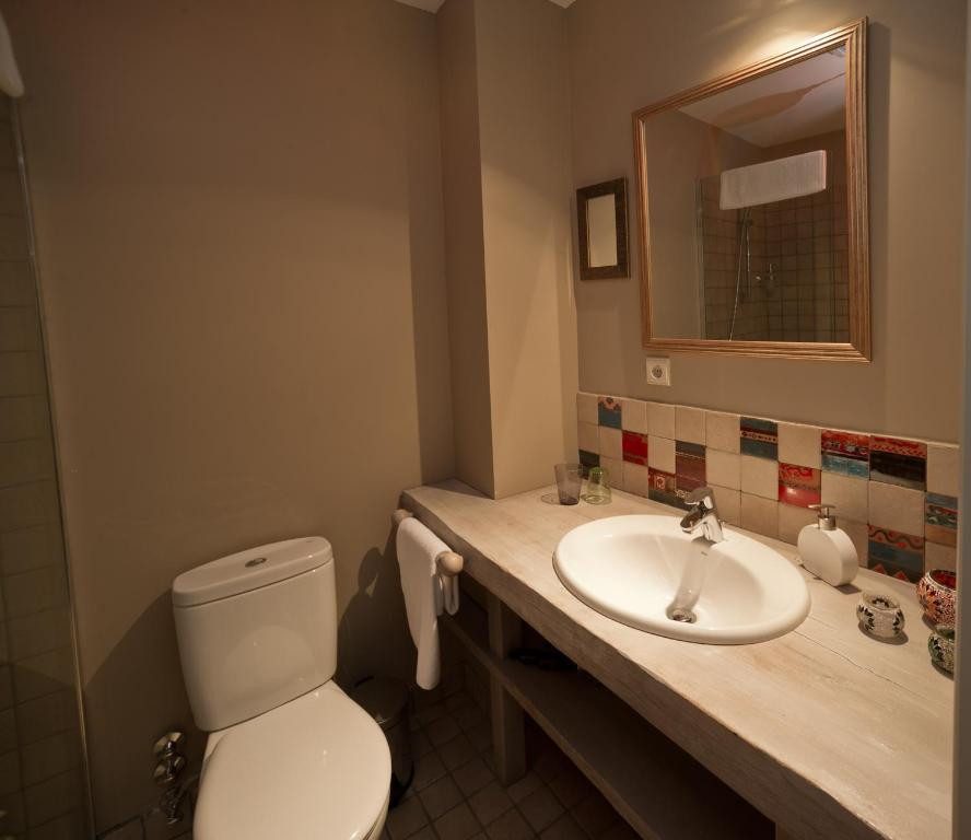 NO12 BOUTIQUE HOTEL 4*