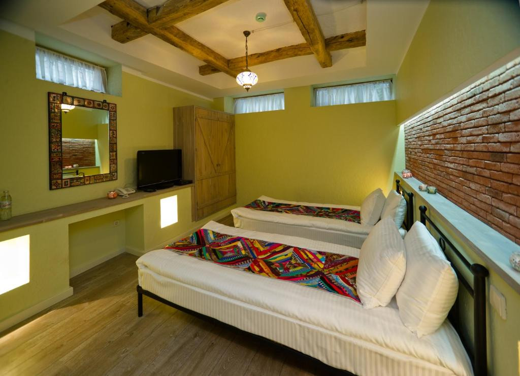 NO12 BOUTIQUE HOTEL 4*