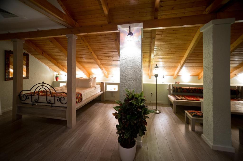 NO12 BOUTIQUE HOTEL 4*