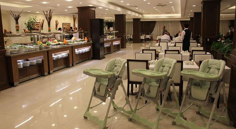 CHINAR HOTEL & SPA NAFTALAN 5*