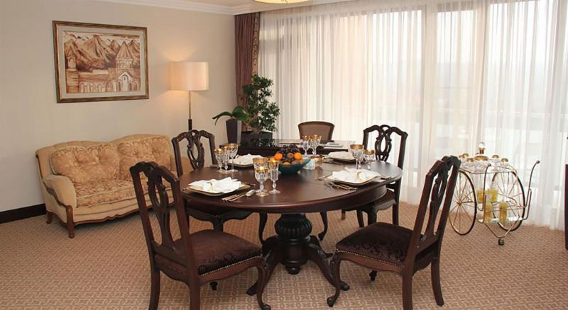 CHINAR HOTEL & SPA NAFTALAN 5*