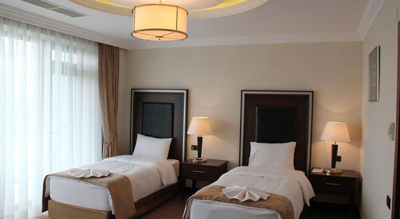 CHINAR HOTEL & SPA NAFTALAN 5*