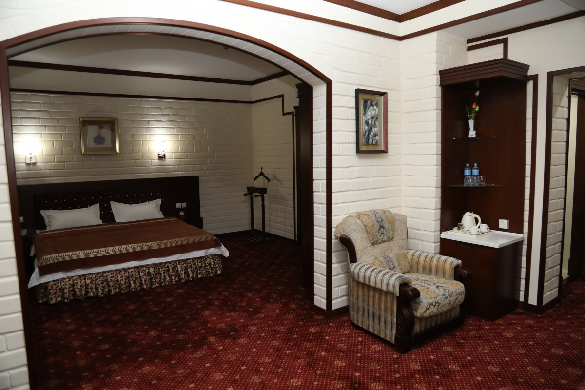 RAKAT PLAZA 4*