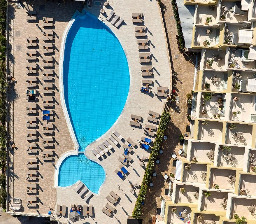 BLUE MARINE RESORT & SPA (EX. AQUIS BLUE MARINE & SPA) 5*