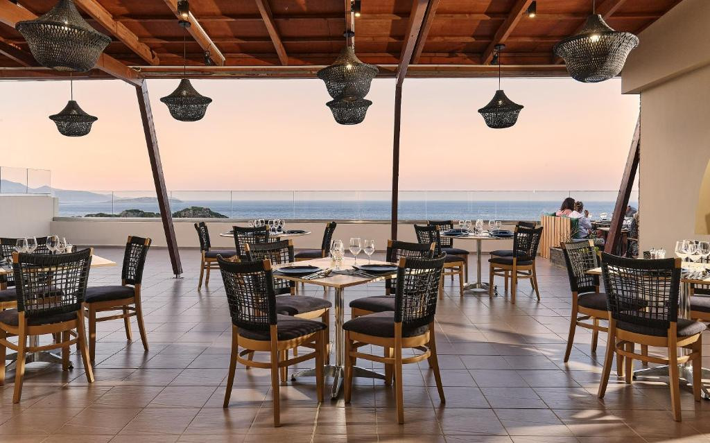 BLUE MARINE RESORT & SPA (EX. AQUIS BLUE MARINE & SPA) 5*