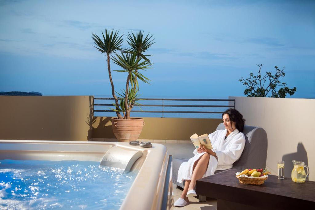 BLUE MARINE RESORT & SPA (EX. AQUIS BLUE MARINE & SPA) 5*