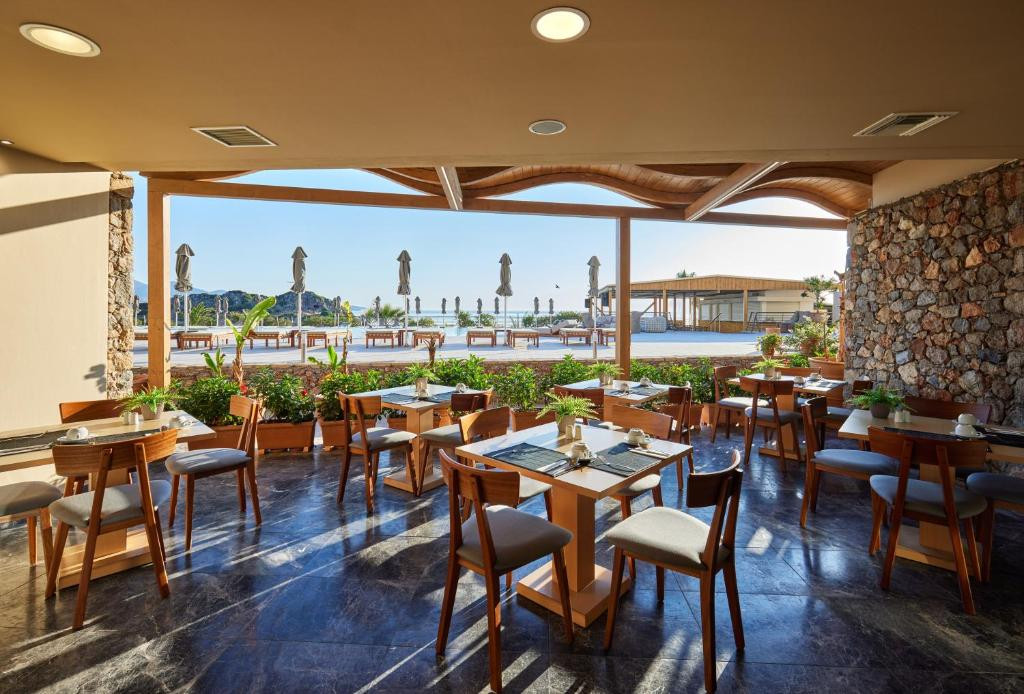 BLUE MARINE RESORT & SPA (EX. AQUIS BLUE MARINE & SPA) 5*