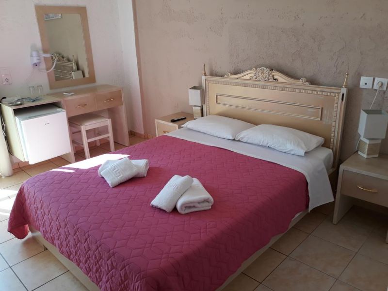 AUSTRALIA HOTEL 2*