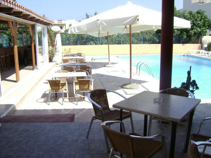 AUSTRALIA HOTEL 2*