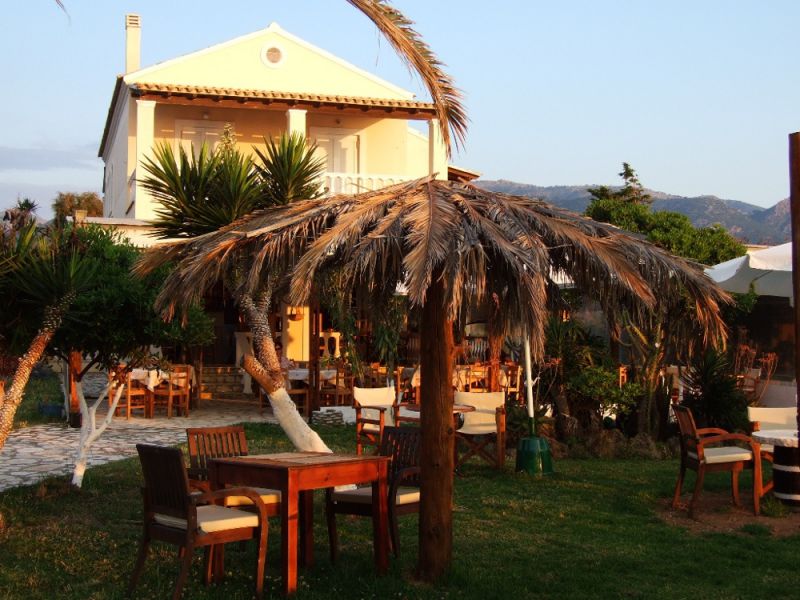 AVRA VILLA 4*