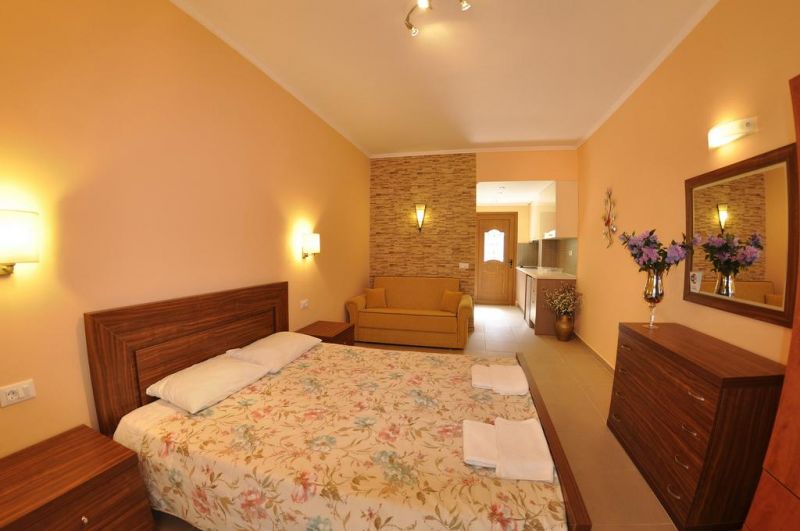 BIRLIS APARTMENTS 3*