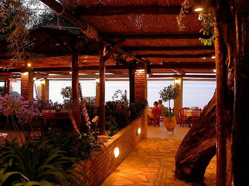 CASTELLA BEACH 2*