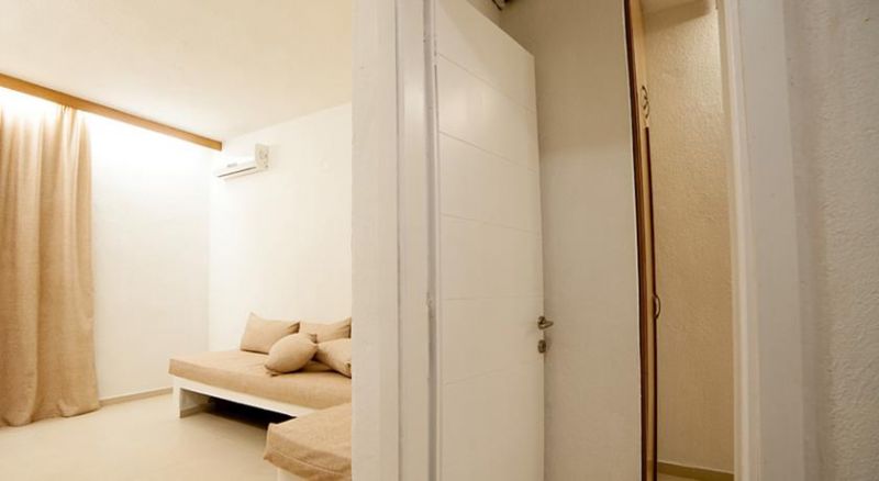 DOUVAS HOUSE APT 3*