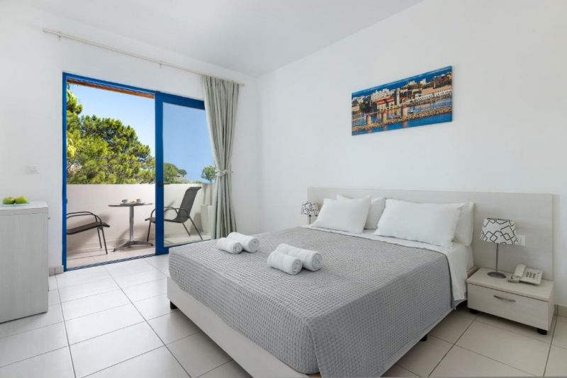 EAGLES NEST 4*