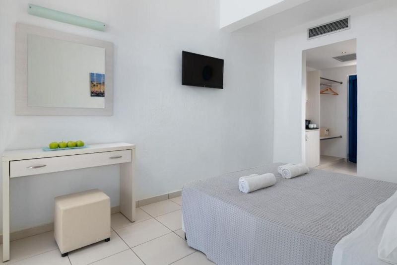 EAGLES NEST 4*