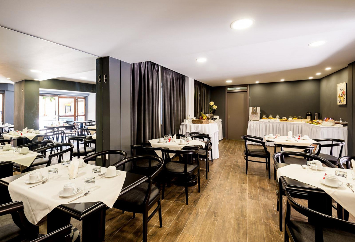 ELINA HOTEL APARTMENTS 3*