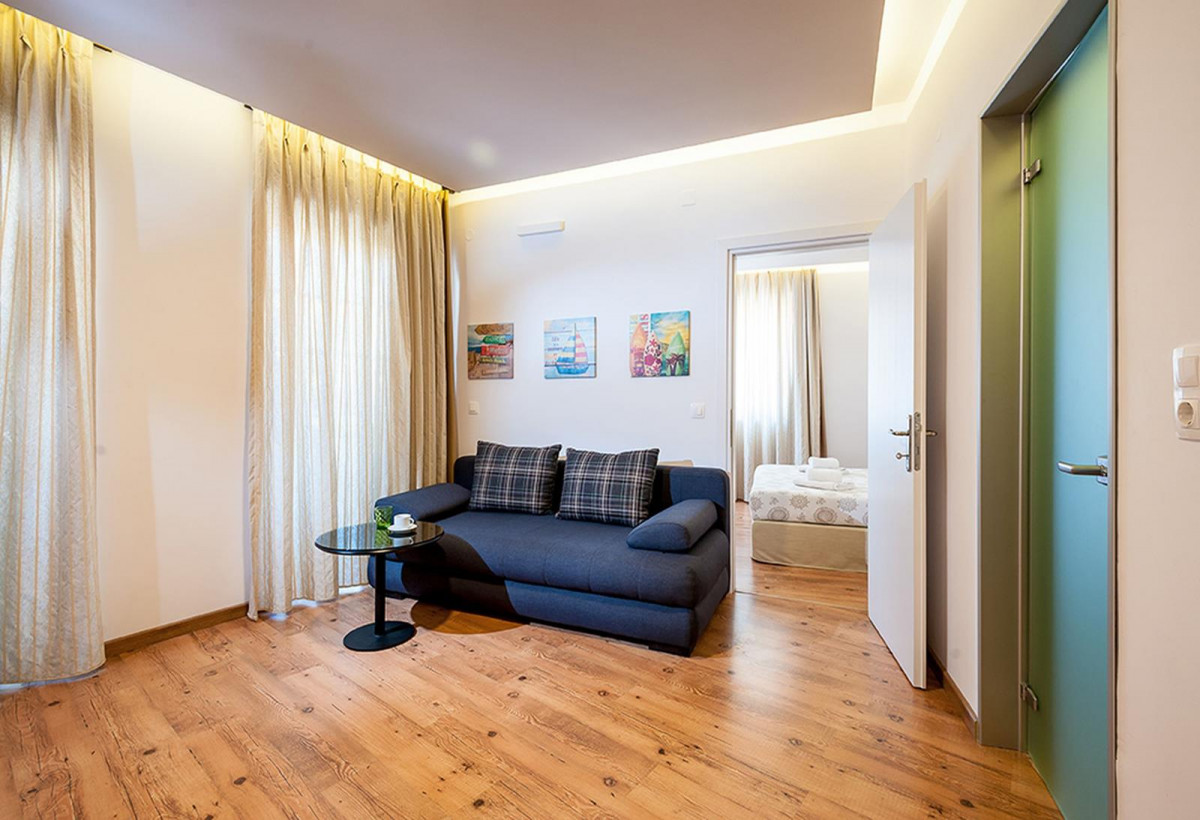 ELINA HOTEL APARTMENTS 3*