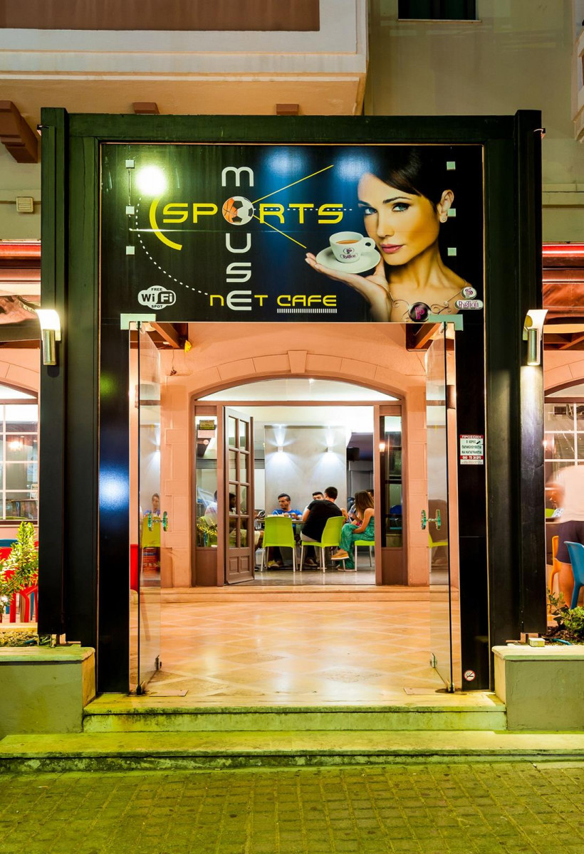 ELINA HOTEL APARTMENTS 3*