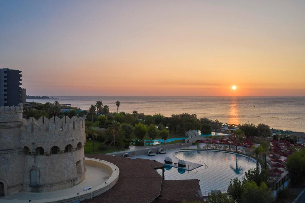 ESPEROS PALACE HOTEL RODES 4*