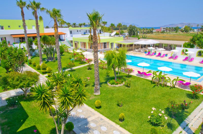 GIAKALIS APARTMENTS 3*