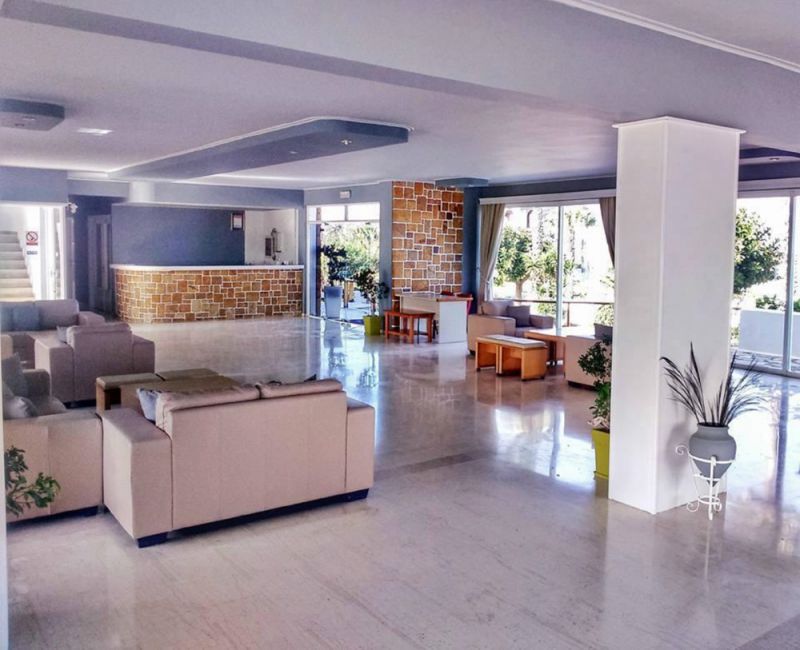 GIAKALIS APARTMENTS 3*