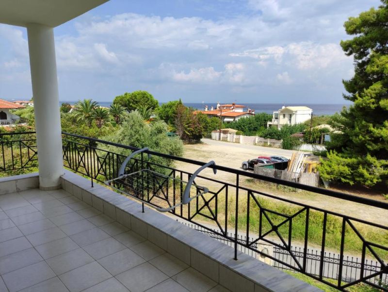 GOLDEN BAY APT 4*