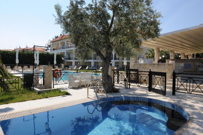 GOLDEN BAY APT 4*