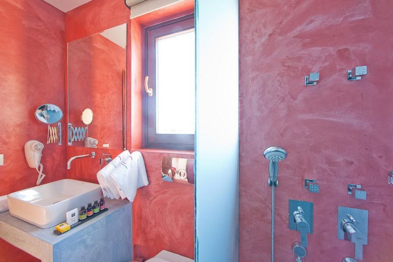 IN CAMERA LUXURY BOUTIQUE 4*