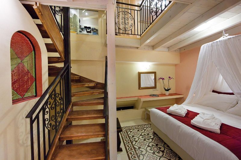 IN CAMERA LUXURY BOUTIQUE 4*