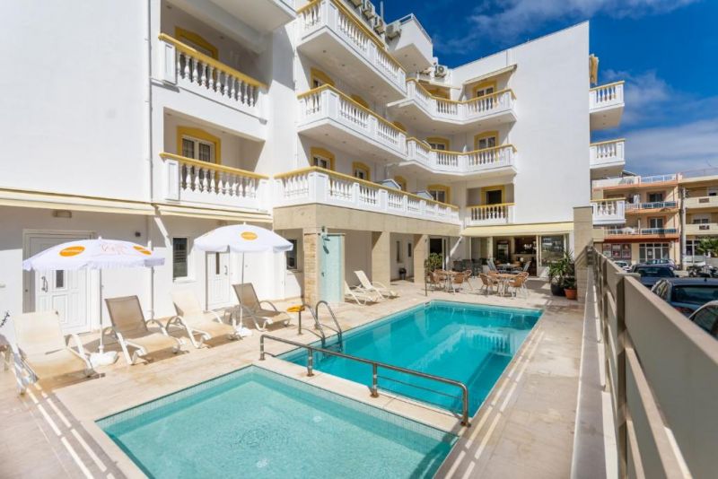 IRINI APARTMENTS 3*