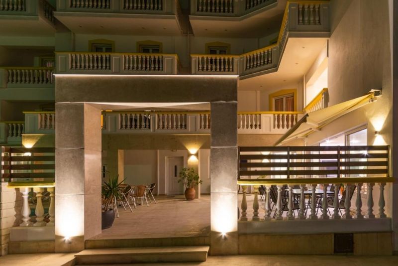 IRINI APARTMENTS 3*