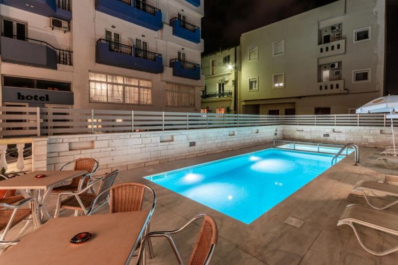 IRINI APARTMENTS 3*