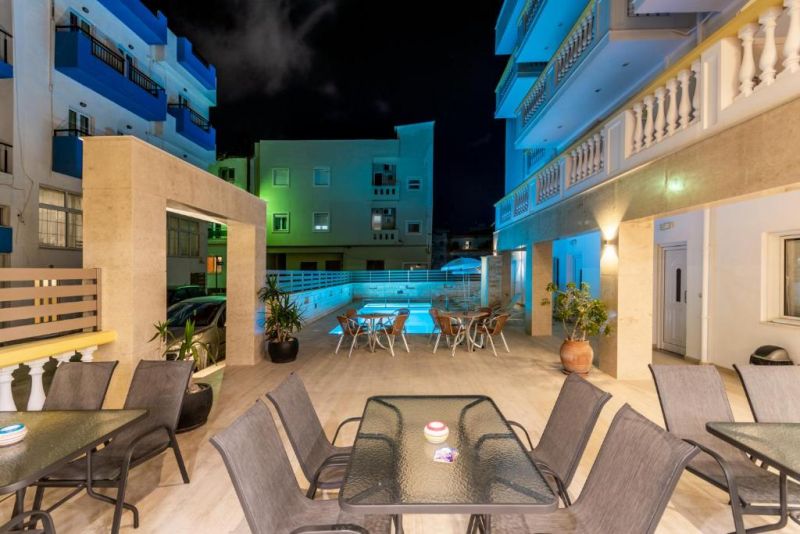 IRINI APARTMENTS 3*