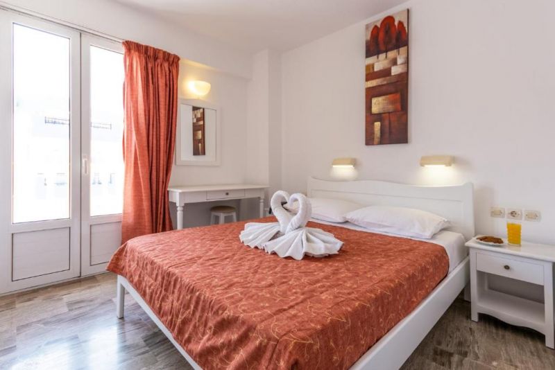 IRINI APARTMENTS 3*