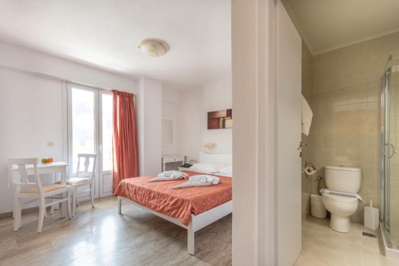 IRINI APARTMENTS 3*