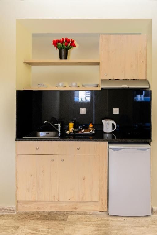 IRINI APARTMENTS 3*