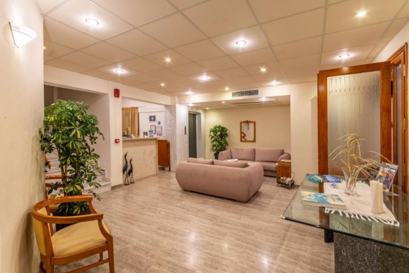 IRINI APARTMENTS 3*