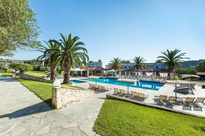 IRIS HOTEL SIVIRI 3*