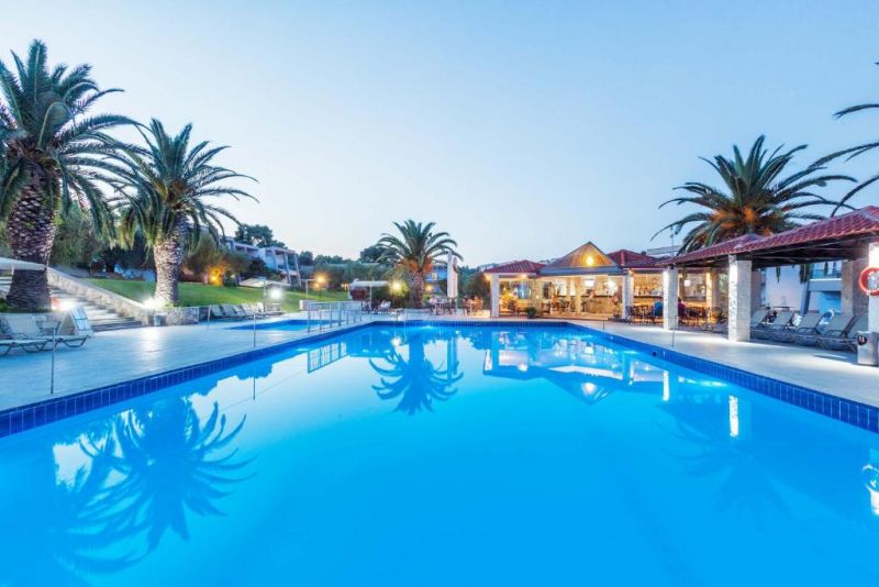 IRIS HOTEL SIVIRI 3*
