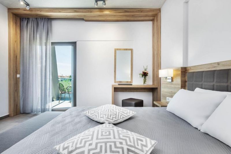 IRIS HOTEL SIVIRI 3*