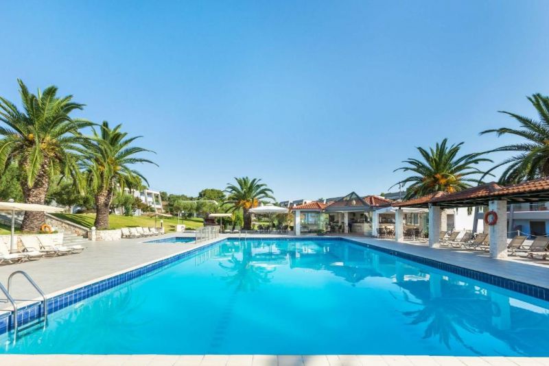 IRIS HOTEL SIVIRI 3*