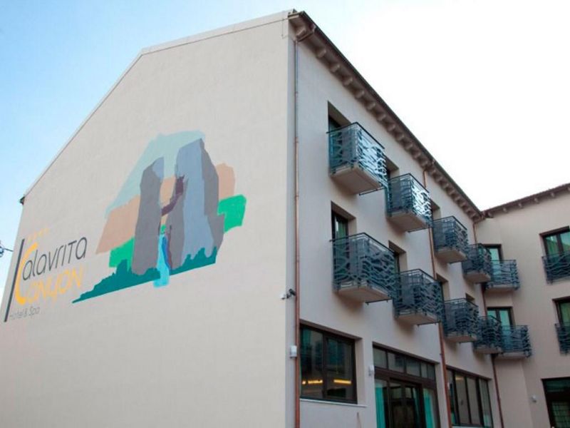 KALAVRITA CANYON HOTEL & SPA 4*