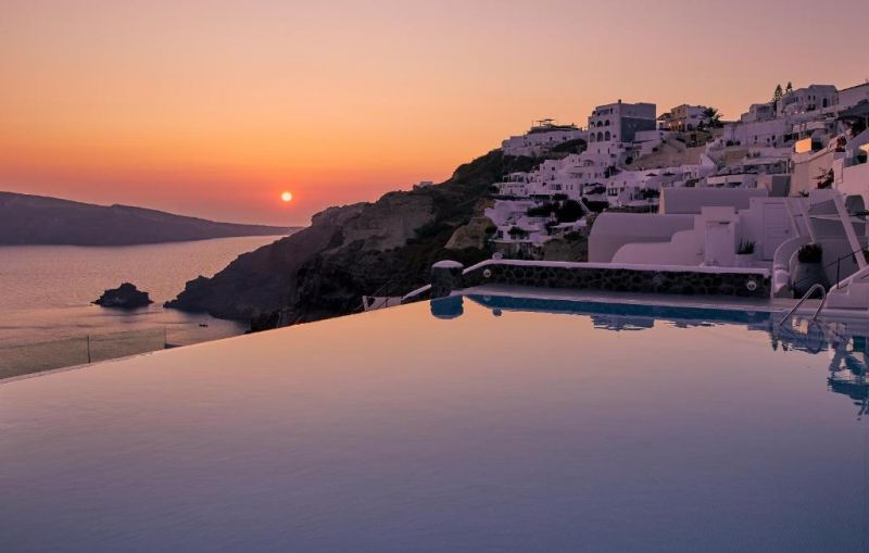 LA PERLA VILLAS 4*