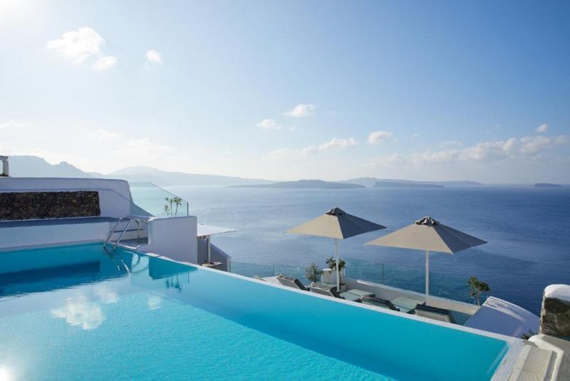 LA PERLA VILLAS 4*