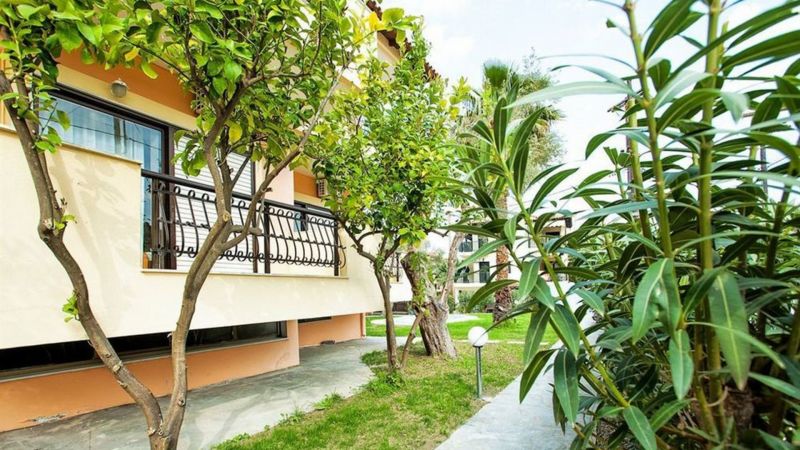 LEMON GARDEN VILLA 2*