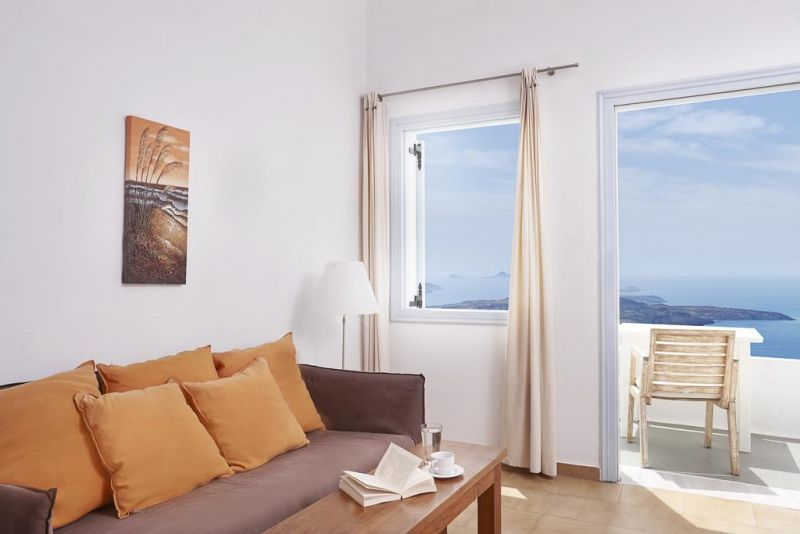 MANOS SMALL WORLD APT 4*
