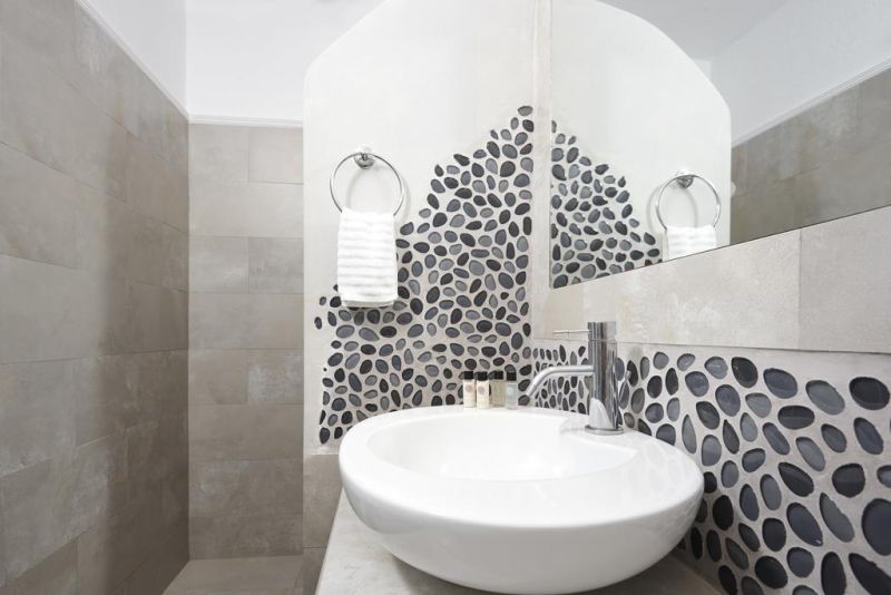 MANOS SMALL WORLD APT 4*