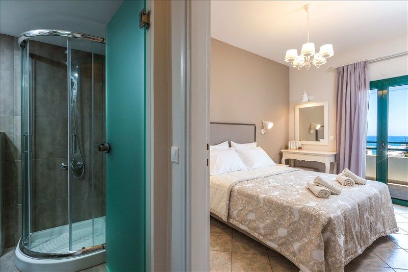 MANOS PALACE 3*