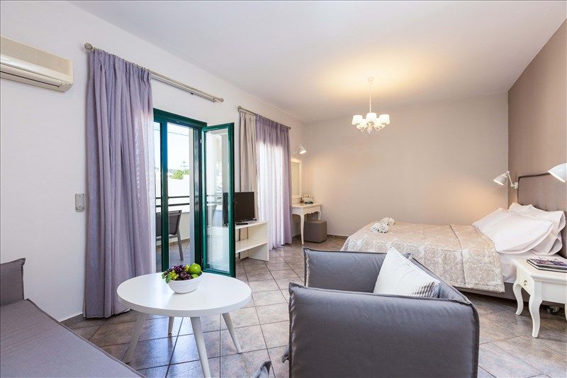 MANOS PALACE 3*