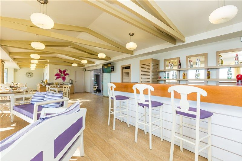 MANOS PALACE 3*
